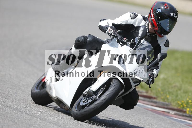 /27 12.06.2025 Ducati Schweiz Trackday Warmup  ADR/blau-bleu/41